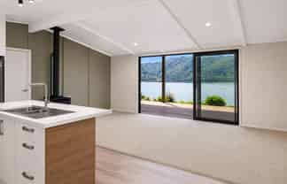 106 Main Road, Havelock