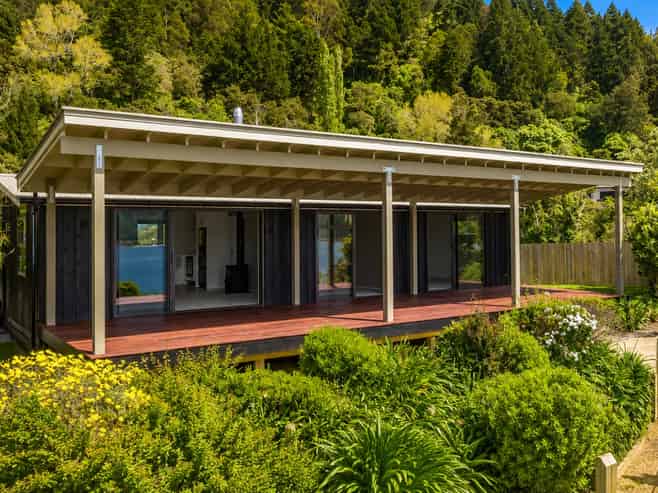106 Main Road, Havelock