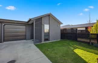 10 Inaka Place, Poike