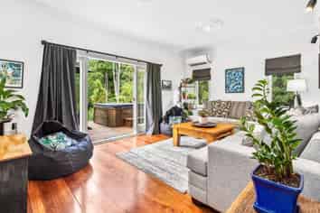 6 McDonnell Road, Mangapai