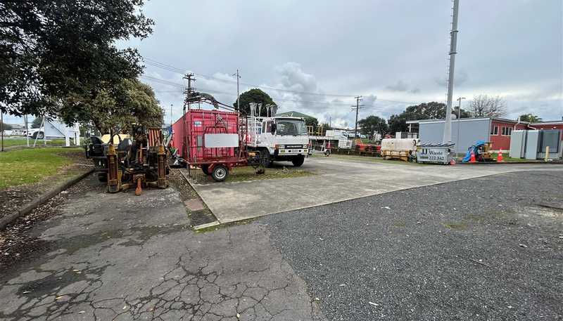  741-743 Te Atatu Road, Te Atatu Peninsula