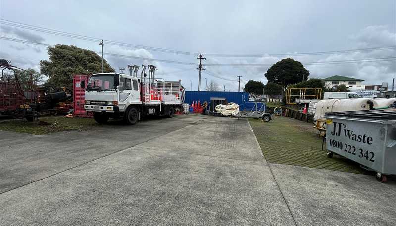  741-743 Te Atatu Road, Te Atatu Peninsula