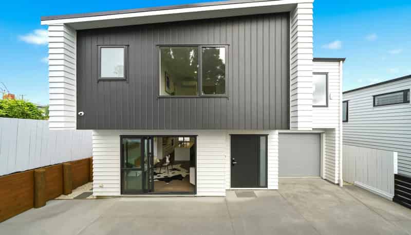 10B Acacia Road, Torbay