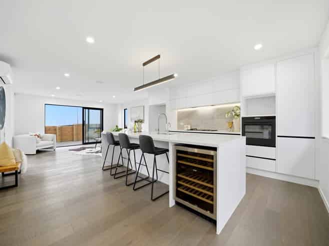 10B Acacia Road, Torbay