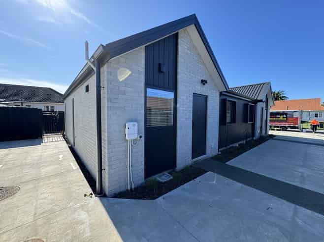 2/66 Centennial Avenue, Riccarton
