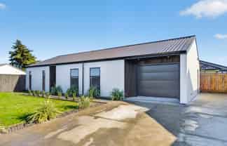 36 Plains Avenue, Masterton