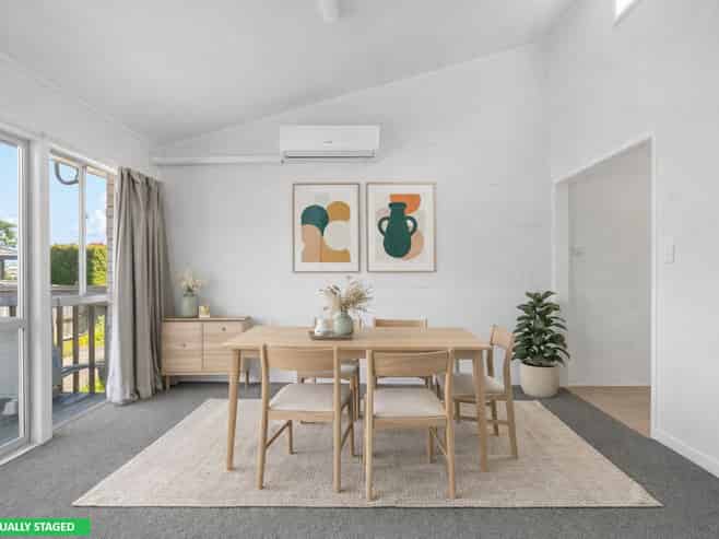 2/33 Grassways Avenue, Pakuranga