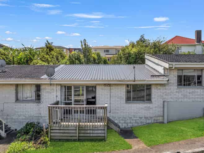 2/33 Grassways Avenue, Pakuranga