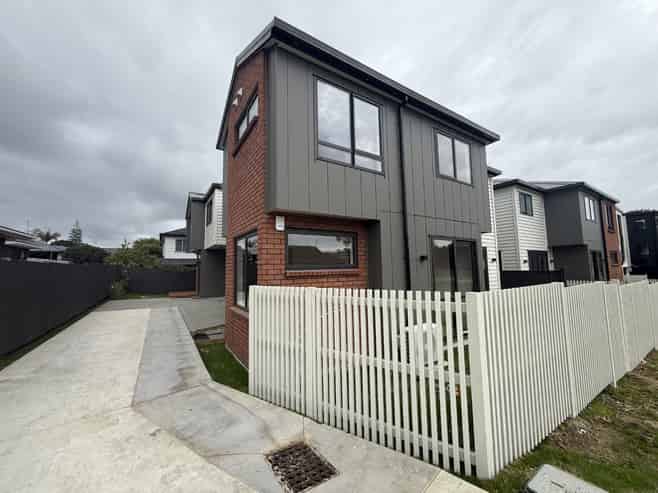 4/44 Abercrombie Street, Howick
