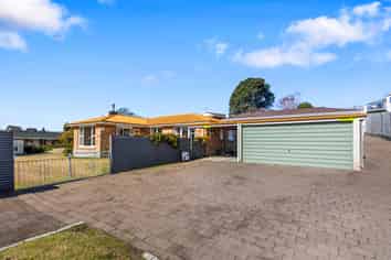316 Ngatai Road, Bellevue