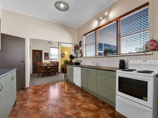 10 Morrissey Street, Hawera