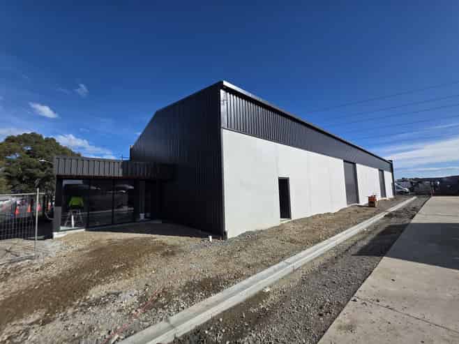 Brand New Bromley Warehouse