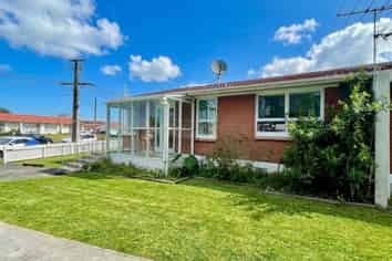 1/24 Dale Crescent, Pakuranga