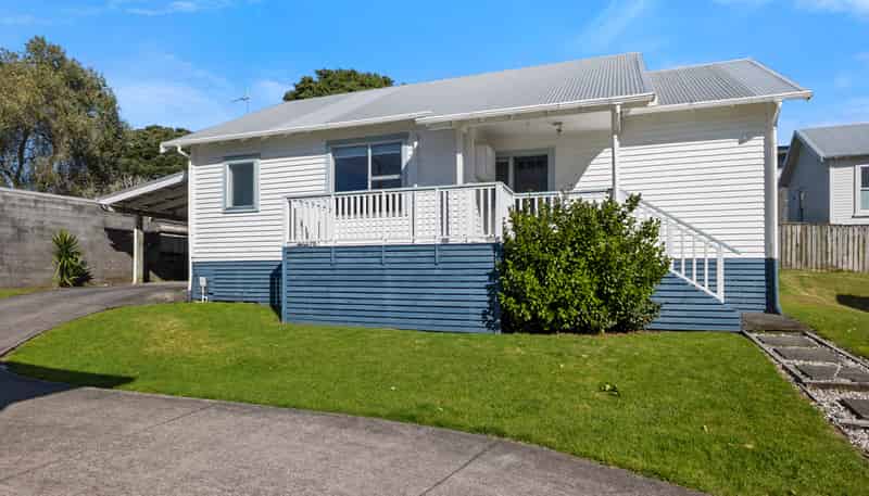 14 Calvert Road, Moturoa
