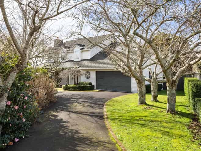 44 Heritage Avenue, Chartwell