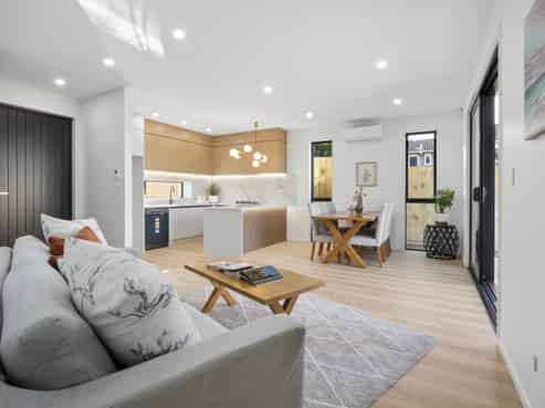 12 Karo Place, Glendene