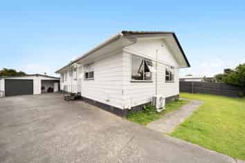 16 Palermo Place, Clover Park