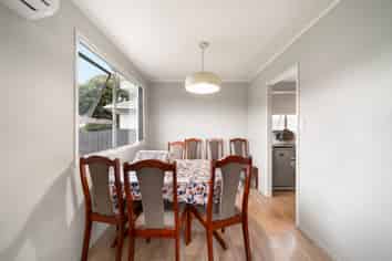16 Palermo Place, Clover Park