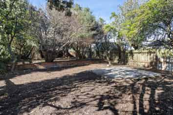 15 Happy Valley Road, Owhiro Bay
