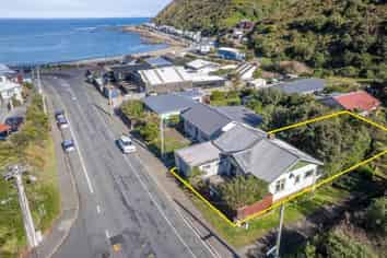 15 Happy Valley Road, Owhiro Bay