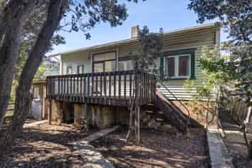 15 Happy Valley Road, Owhiro Bay