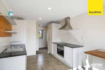 2 Swan Hill Drive, Glen Eden