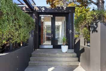 Character, Courtyard & Car Parks in Sumner Village