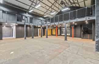 Unique inner-city space with mezzanine