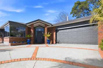71 Brooklands Road, Brooklands