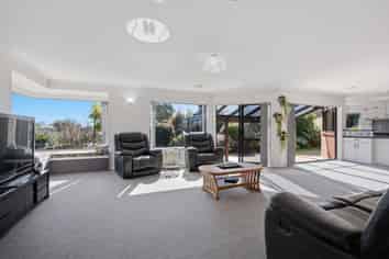 71 Brooklands Road, Brooklands