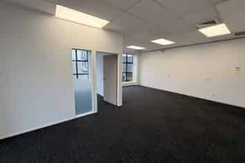 142sqm Office Space + 1 Car Park