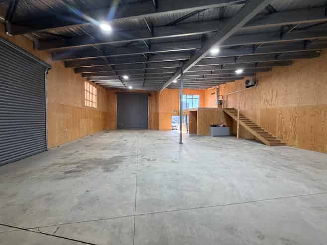 Modern Onekawa Warehouse