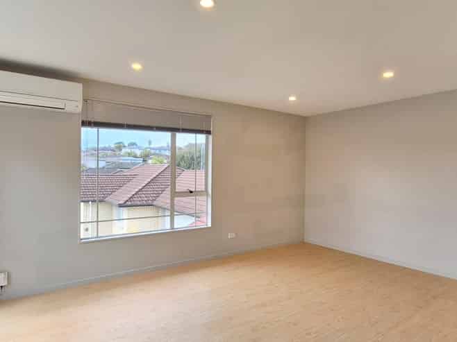 3A Pittville Place, Henderson