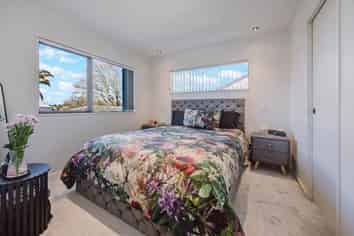 2/4 Bingara Place, Favona