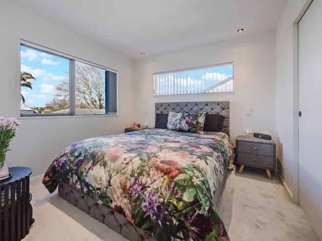 2/4 Bingara Place, Favona