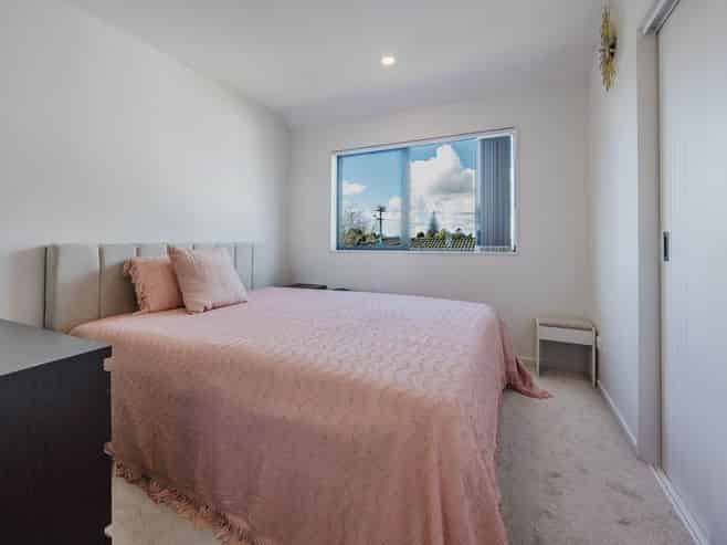 2/4 Bingara Place, Favona