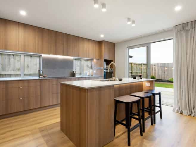 2/6 Kimbolton Street, Rototuna North