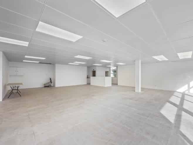 BEST ADD-VALUE OPPORTUNITY ON THE NORTH SHORE
