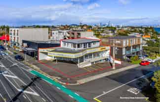 BEST ADD-VALUE OPPORTUNITY ON THE NORTH SHORE
