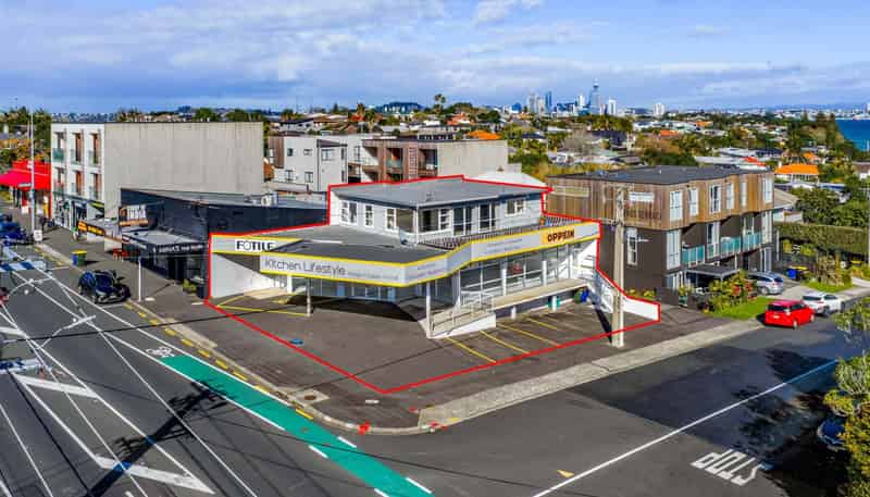 73 Lake Road, Devonport