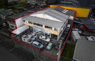 Standalone Building With Passing Income