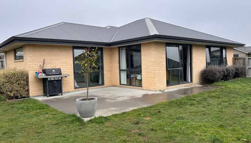 7 Sunline Avenue, Lincoln