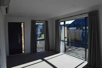 7 Sunline Avenue, Lincoln