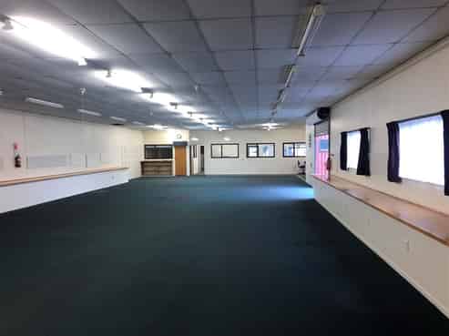 Versatile Onekawa  Showroom, Warehouse & Office