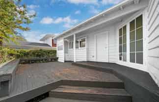 802 New North Road, Mount Albert
