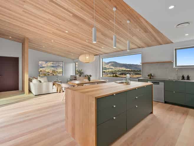 33 Tomtit Crescent, Lake Hawea