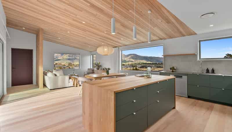 33 Tomtit Crescent, Lake Hawea