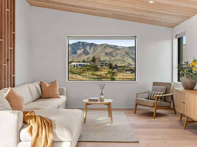 33 Tomtit Crescent, Lake Hawea