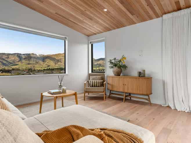 33 Tomtit Crescent, Lake Hawea