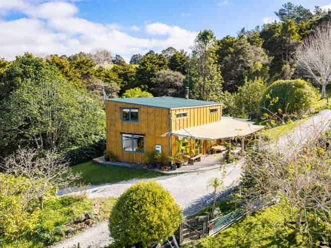 318 Franklin Road, Paparoa